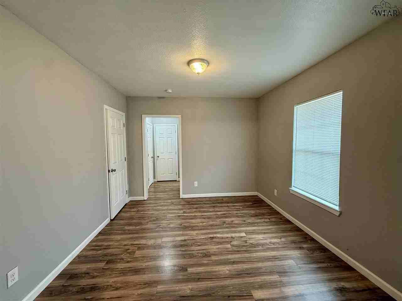1102 Bluff St #B - Photo 5 of 12