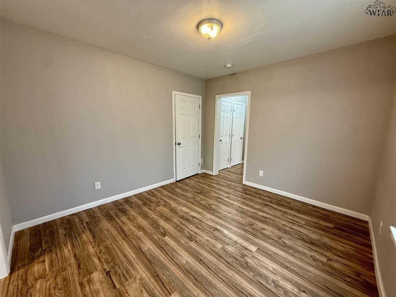 1102 Bluff St #B - Photo 6 of 12