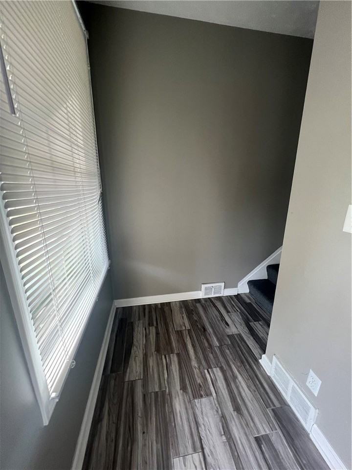 1105 Riverside Dr #2 - Photo 2 of 21