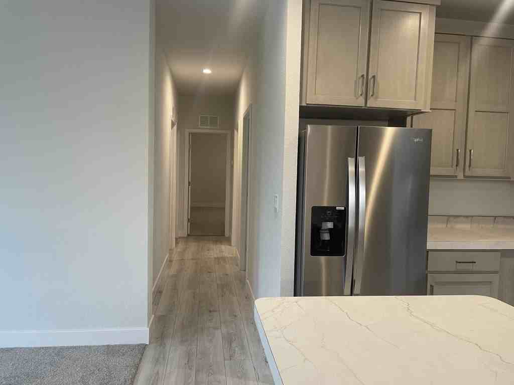 350 S Willow Ave #0106 - Photo 5 of 18