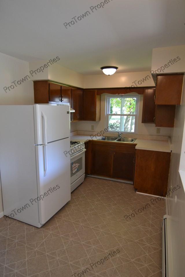 402 Siegmund Street #5 - Photo 3 of 6