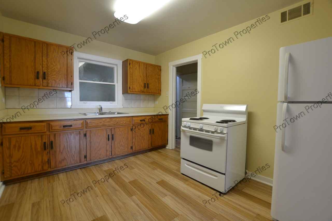 120 East North Street #B2 - Photo 5 of 6
