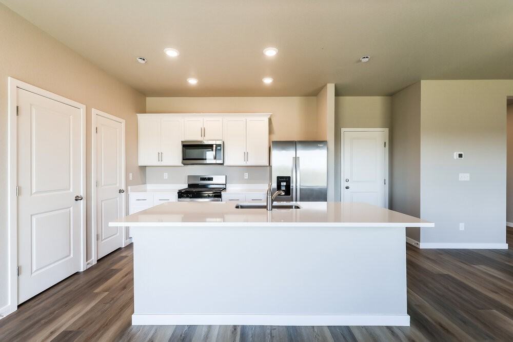 7308 Crystal Ave - Photo 7 of 21