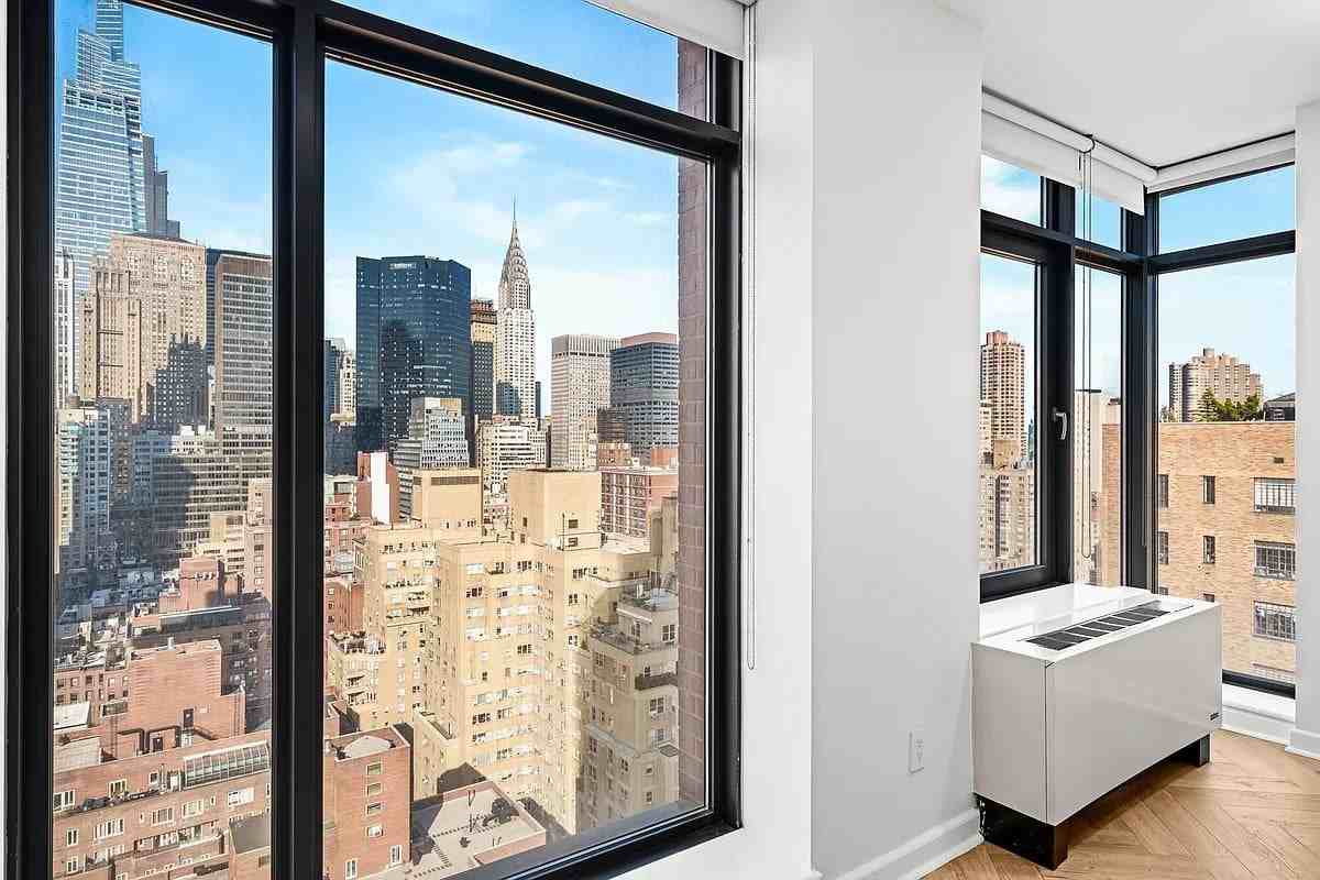 101 E 34th St #34C - Photo 2 of 6