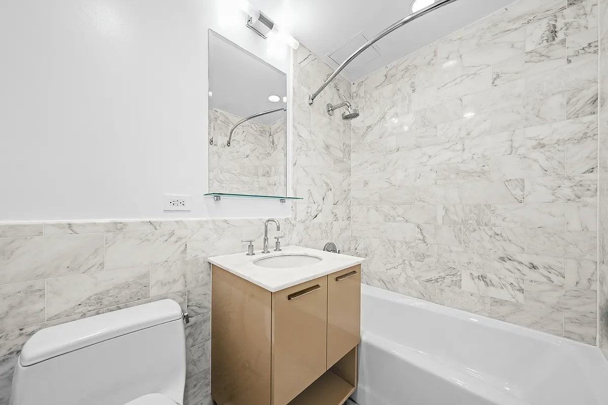 101 E 34th St #34C - Photo 5 of 6