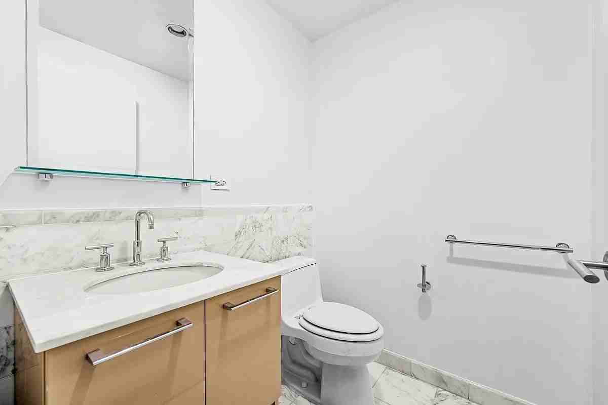 101 E 34th St #34C - Photo 6 of 6