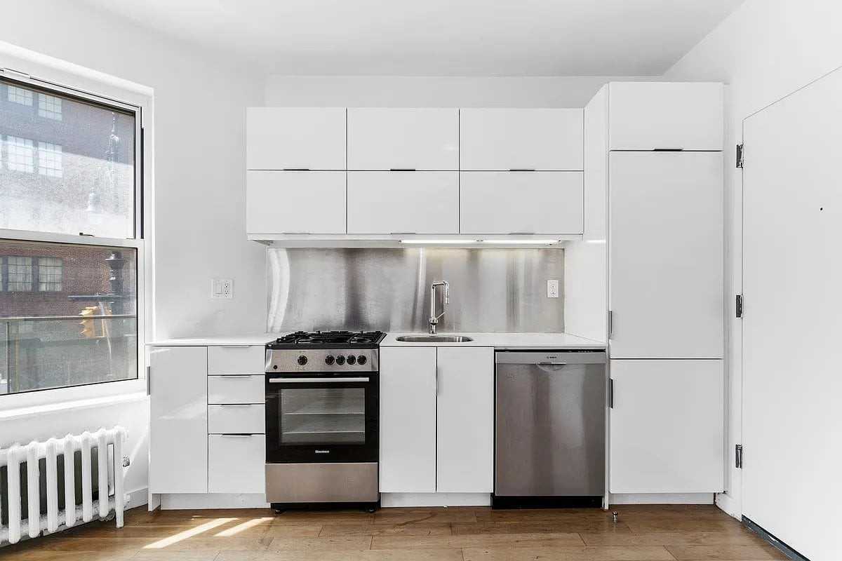 48 Bedford St #3A - Photo 5 of 8