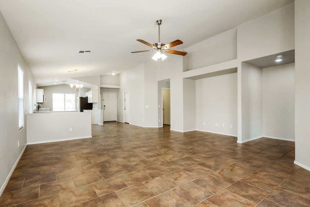 12571 W Fairmount Ave - Photo 4 of 17