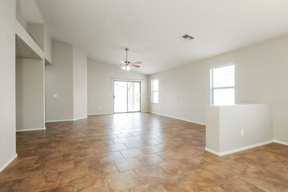12571 W Fairmount Ave - Photo 6 of 17