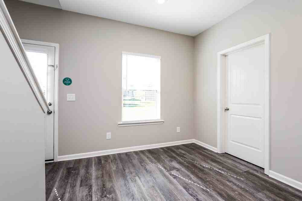 8003 Lakota Ct - Photo 7 of 17