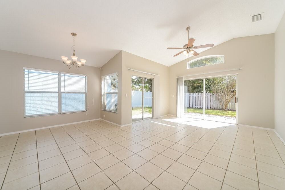 2603 Spring Hill Dr - Photo 3 of 16