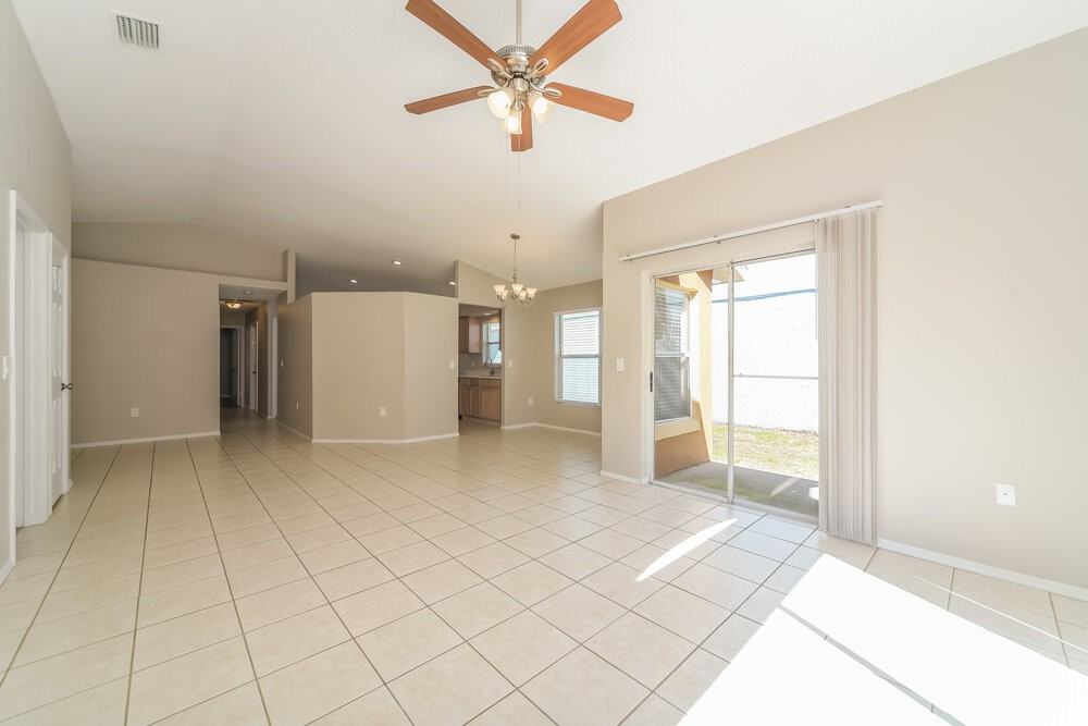 2603 Spring Hill Dr - Photo 4 of 16