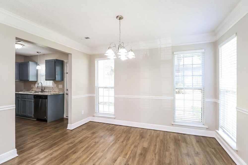 5906 Prestwick Ln - Photo 7 of 17