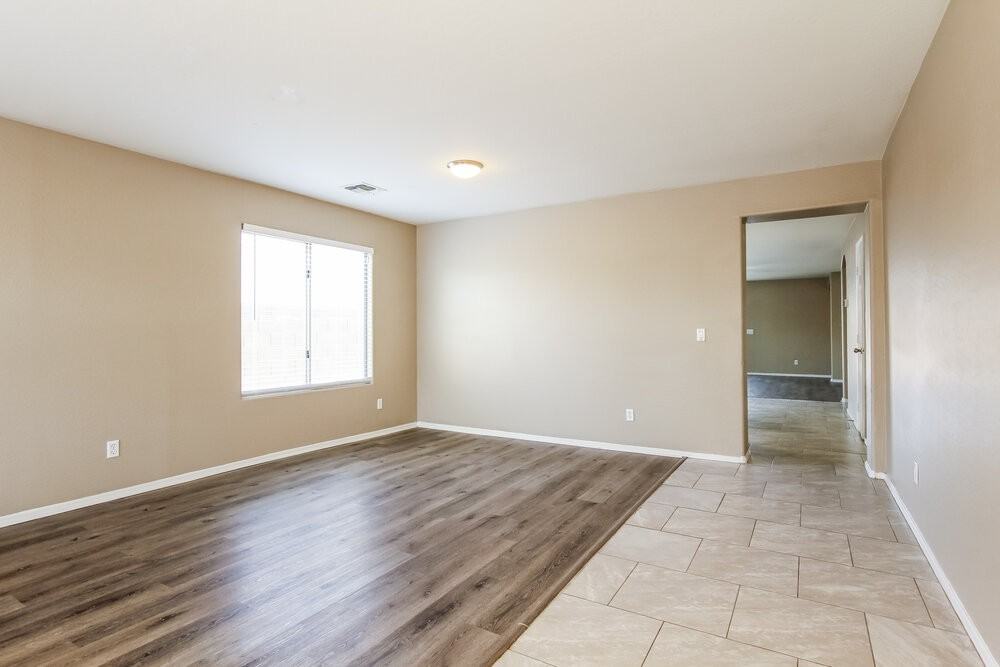 1715 W Saint Catherine Ave - Photo 3 of 16