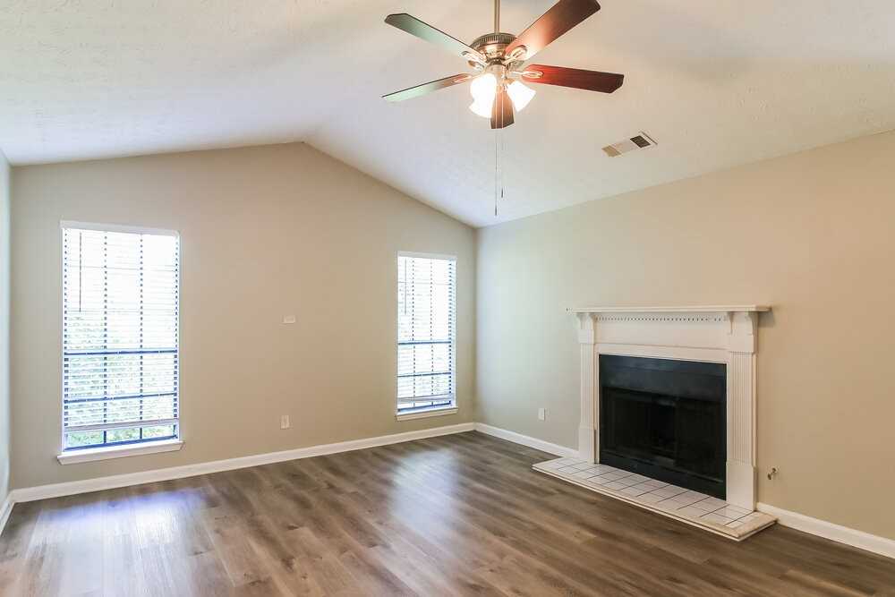 527 Brookfield Way - Photo 4 of 16