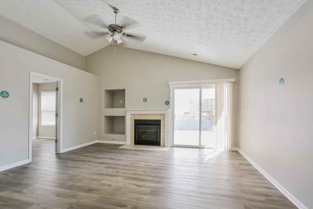 5789 Lonerise Ln - Photo 3 of 14