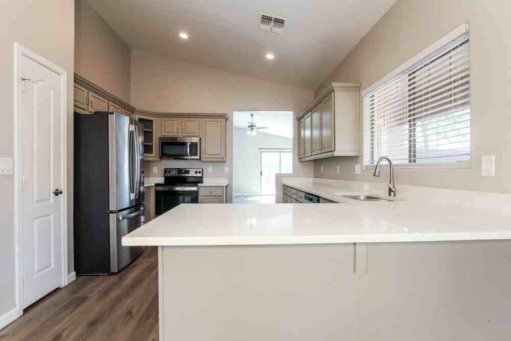 5807 S 248th Ln - Photo 7 of 16