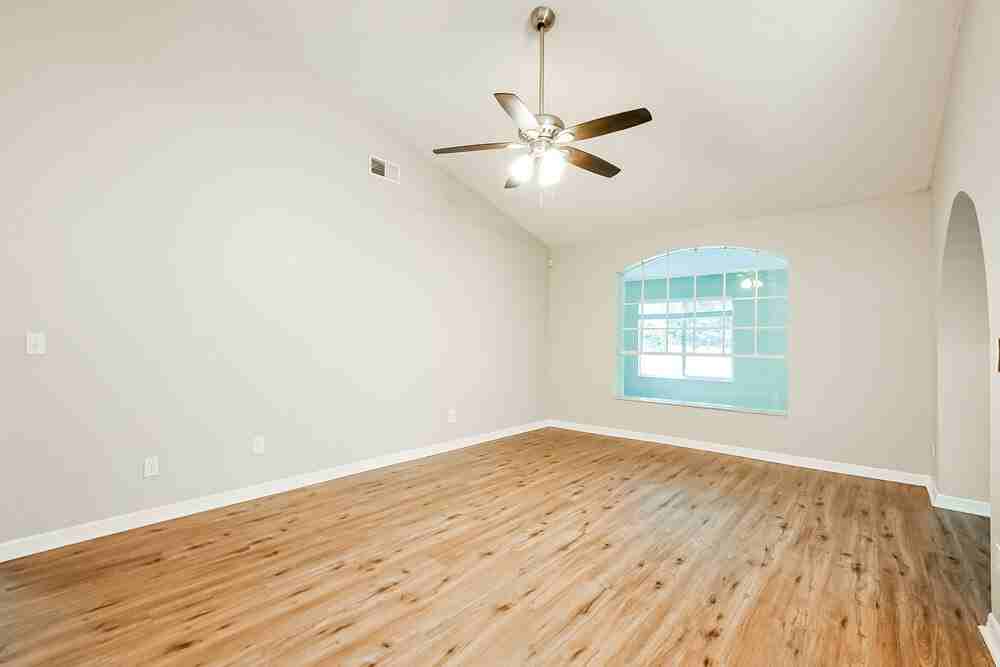 2156 Pimlico St - Photo 4 of 16