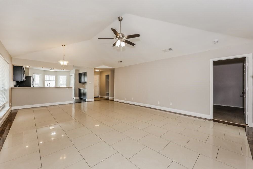 9105 Cranwell Ct - Photo 4 of 16