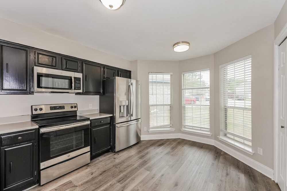 9105 Cranwell Ct - Photo 6 of 16