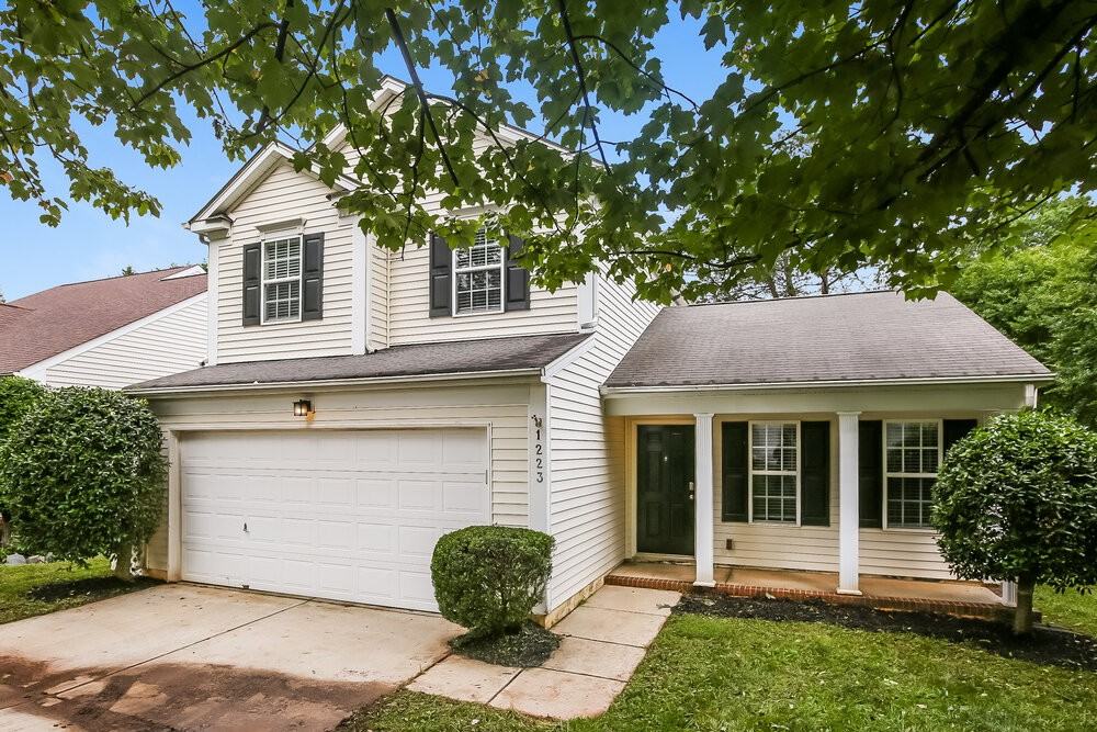 1223 Hipp Rd - Photo 5 of 17