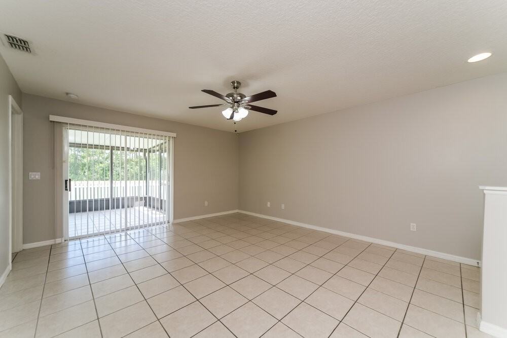 2221 Heathwood Cir - Photo 5 of 16