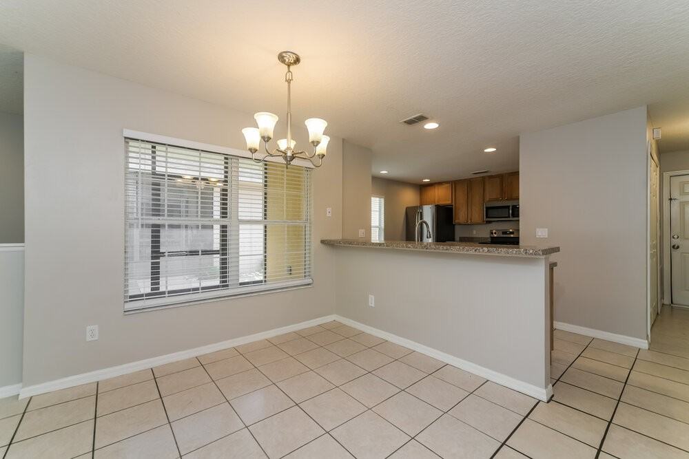 2221 Heathwood Cir - Photo 7 of 16