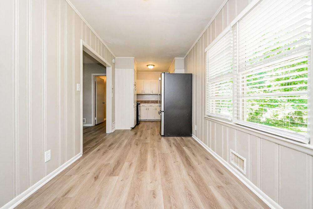 4682 Glenwood Rd - Photo 6 of 16