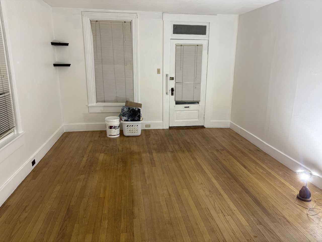 206 N Barbara St #206 - Photo 2 of 11