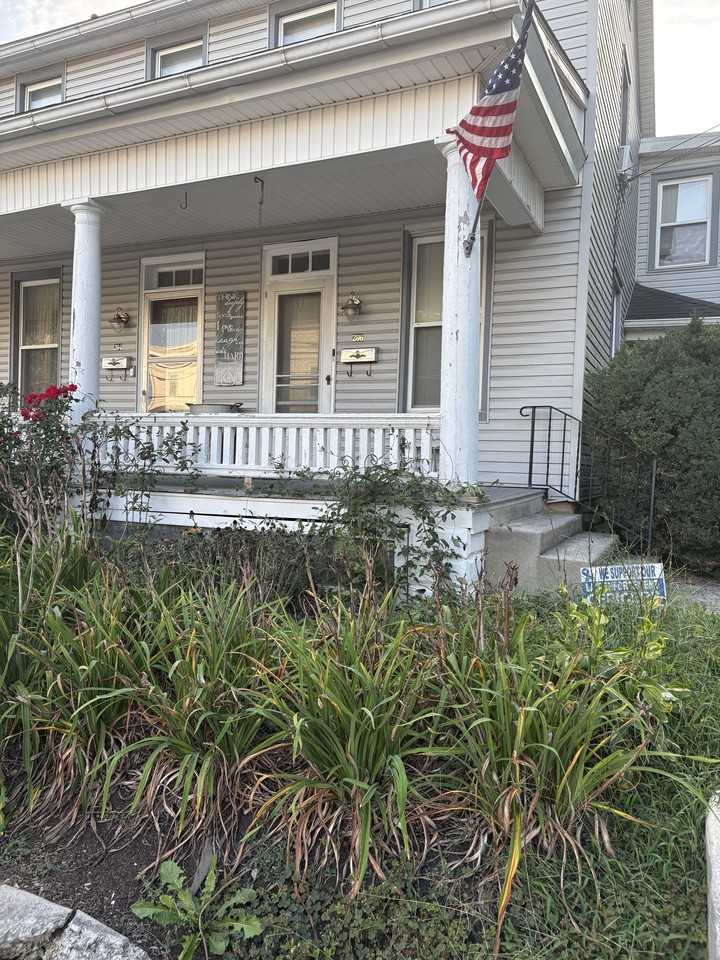 206 N Barbara St #206 - Photo 4 of 11