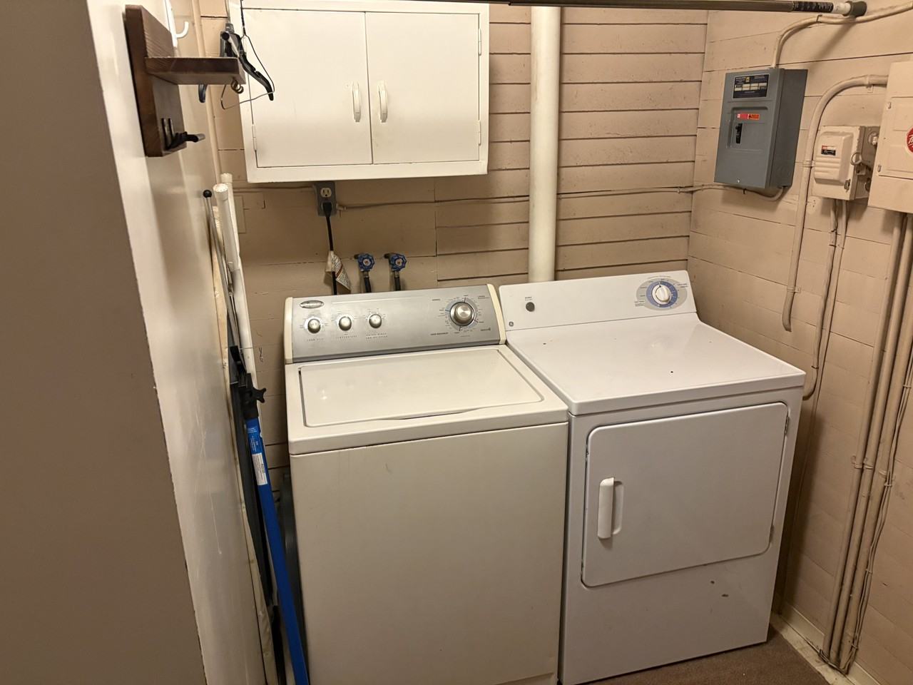 206 N Barbara St #206 - Photo 5 of 11