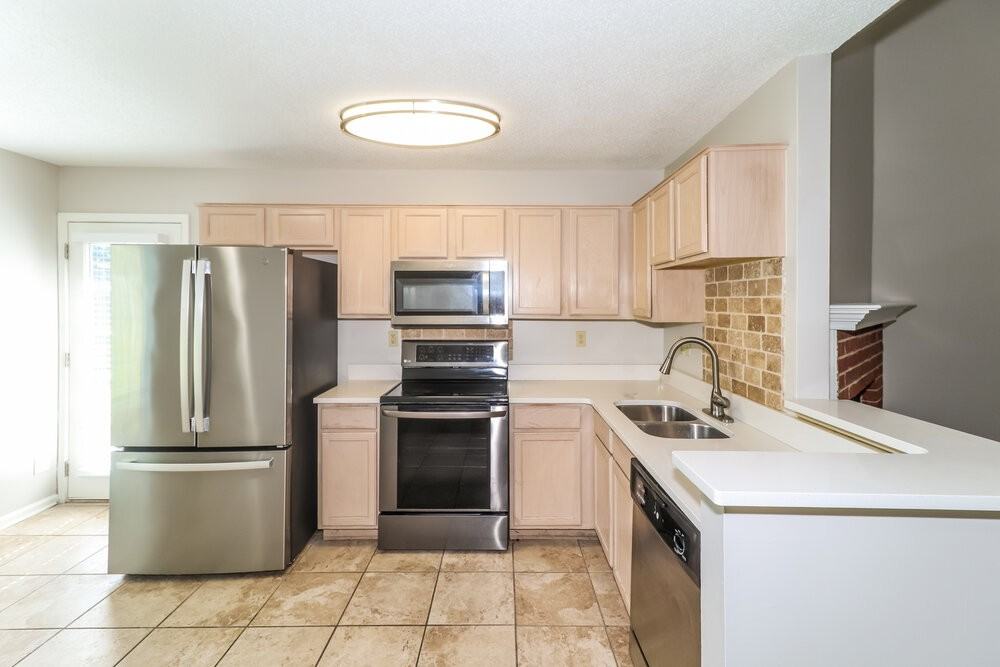 7091 Ireland Dr - Photo 7 of 16