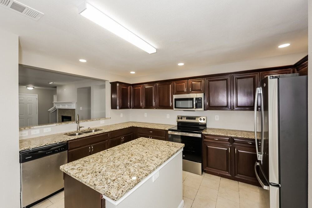5965 Harbor Glen Dr - Photo 7 of 17