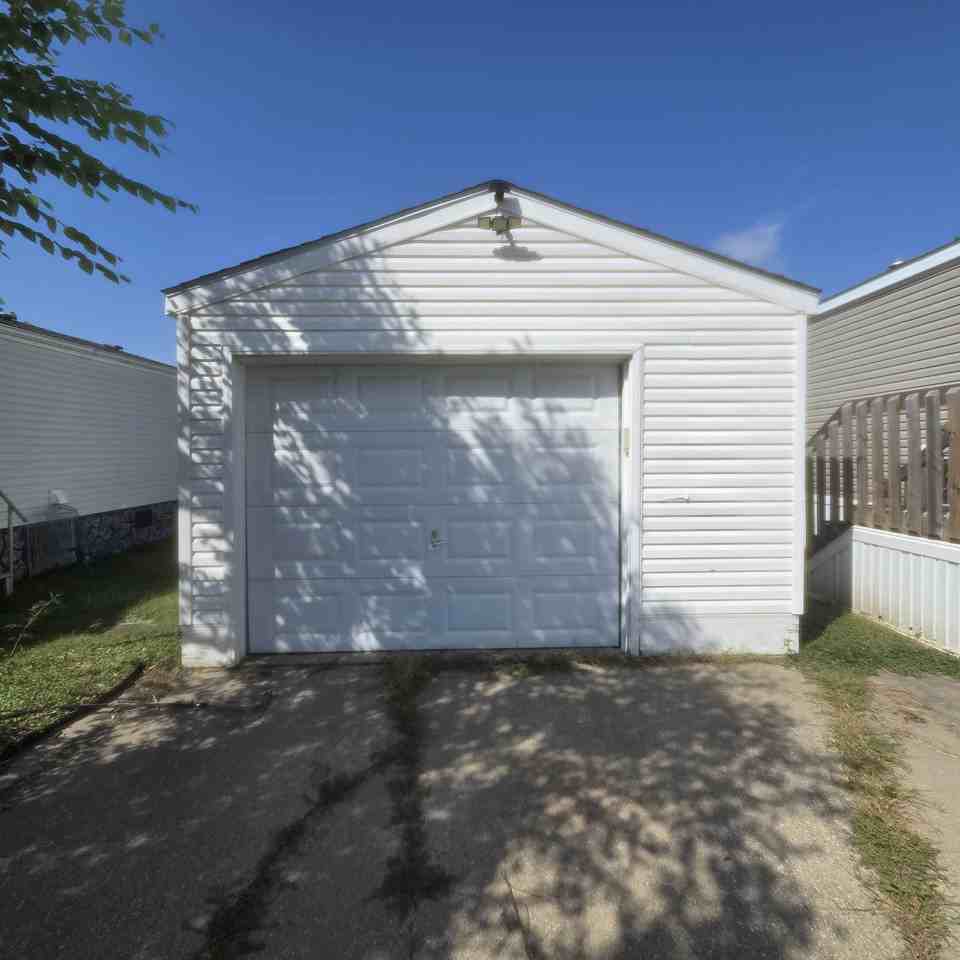 318 Se Autumn Park Dr #24 - Photo 3 of 21