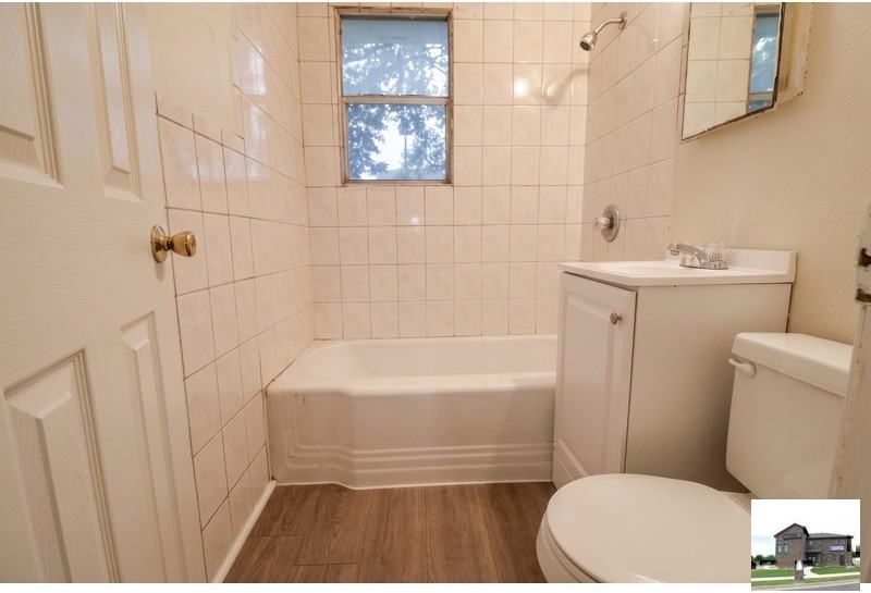 204 Allen St - Photo 7 of 45