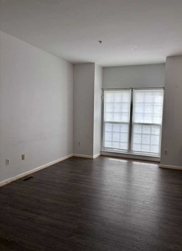 12706 Marlton Center Dr - Photo 6 of 17