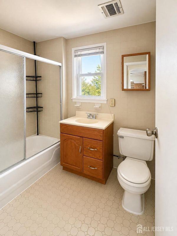 23 Union St - Photo 4 of 8