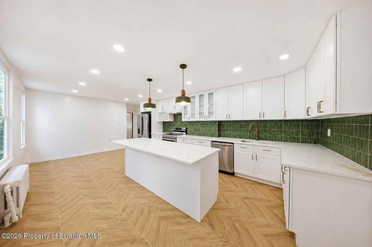 1312 N Washington Ave - Photo 2 of 22
