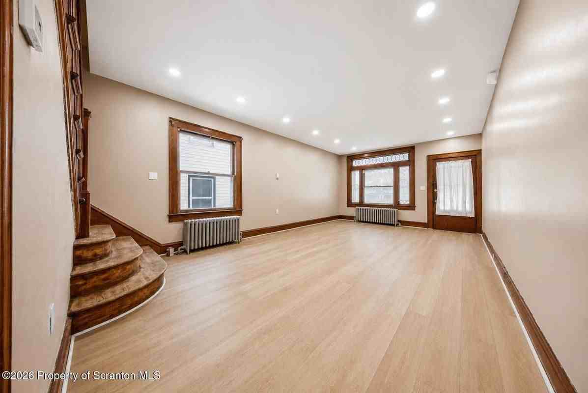 1312 N Washington Ave - Photo 5 of 22