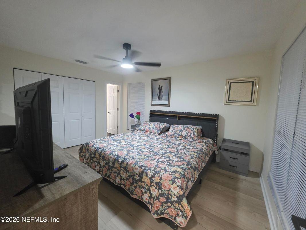 7411 Colony Cove Ln - Photo 7 of 24