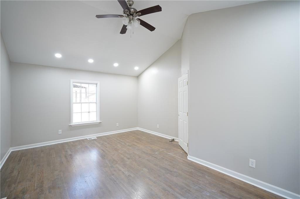 2221 Pinecliff Dr Ne - Photo 7 of 24