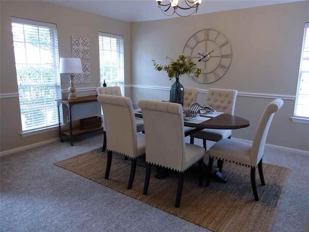 14 Paddock Pines Pl - Photo 2 of 18