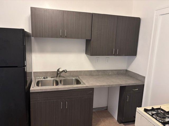 384 N Perry St ##2 - Photo 6 of 7