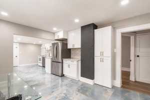 featured image of 1729 Sanderson Ave