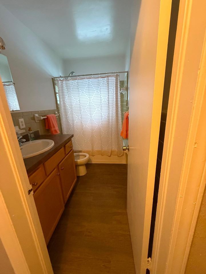 611 S Mills Ave #1 - Photo 7 of 9