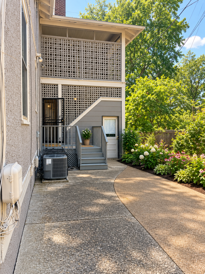 1720 Harbert Ave #2 - Photo 4 of 15