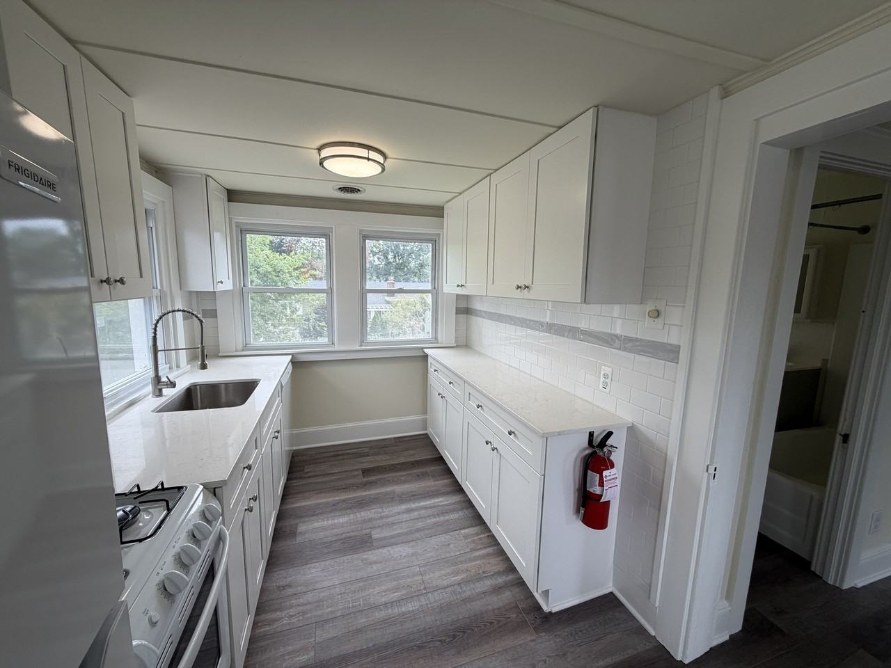 202 Prospect Ave #3 - Photo 4 of 12