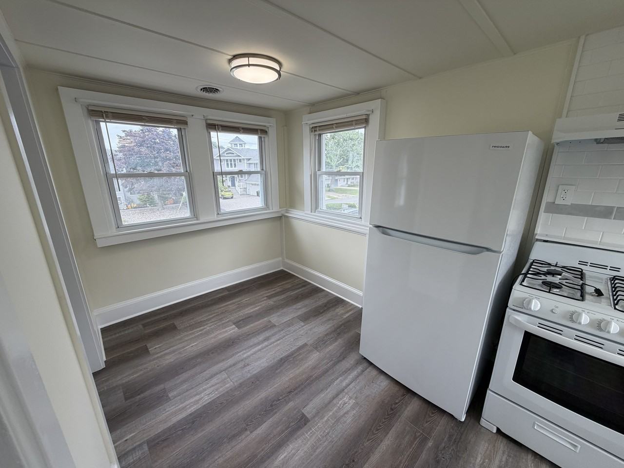 202 Prospect Ave #3 - Photo 5 of 12