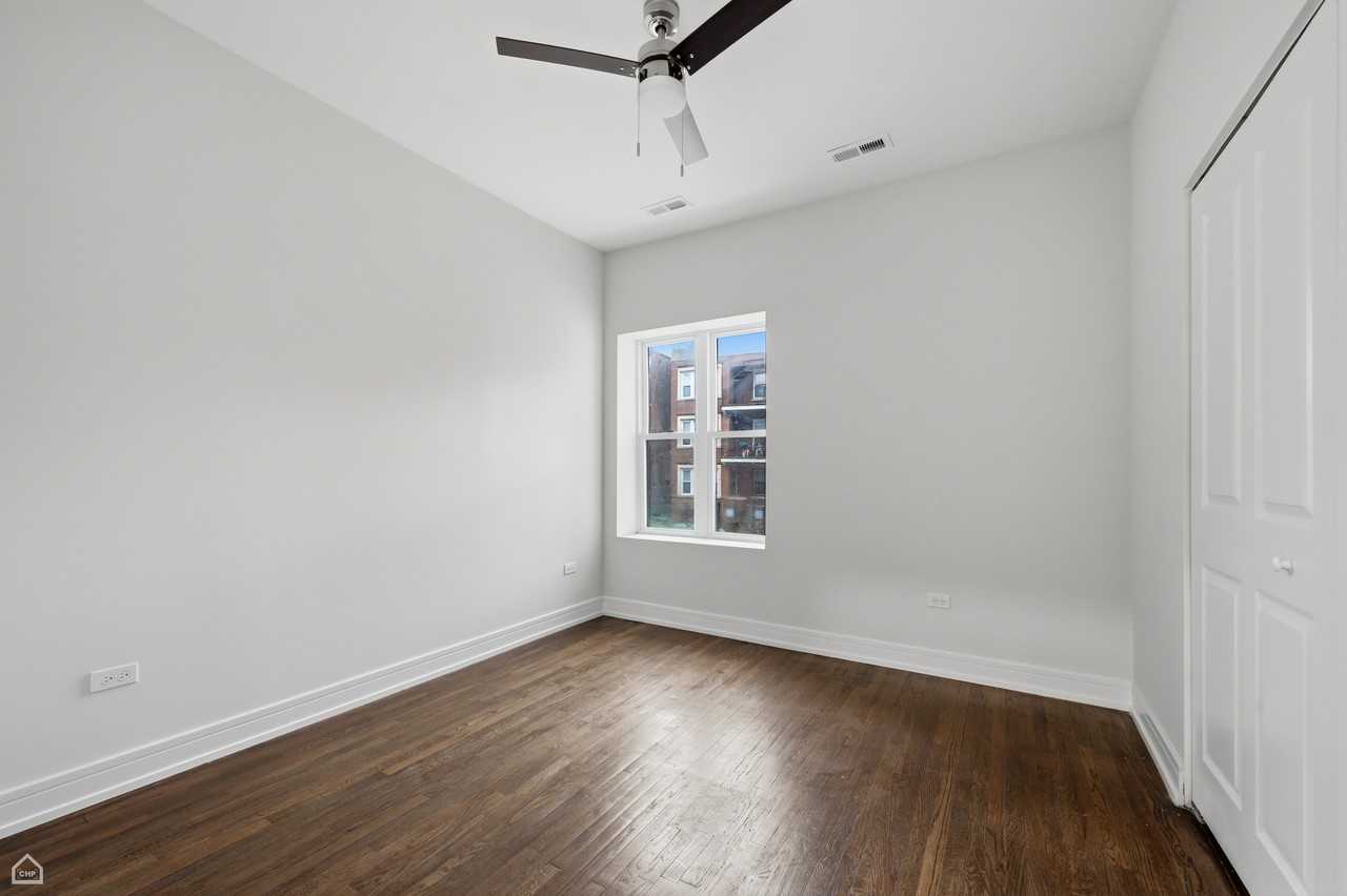 6129 S Vernon Ave #1 - Photo 6 of 11