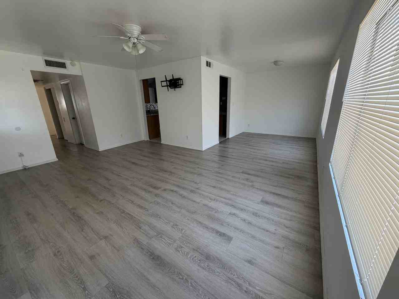 4702 N 76th Ave #NA - Photo 3 of 10